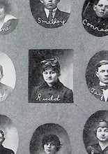 Load image into Gallery viewer, 1916 Claude High School Freshmen Students Photos